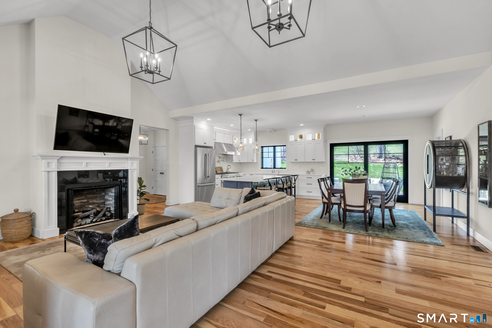 201 Mountain Street Ellington CT 06029