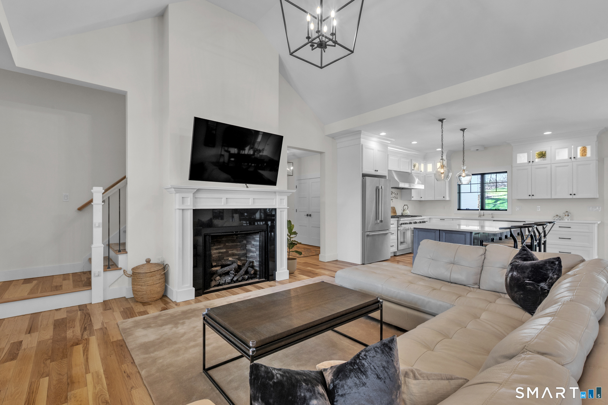 201 Mountain Street Ellington CT 06029