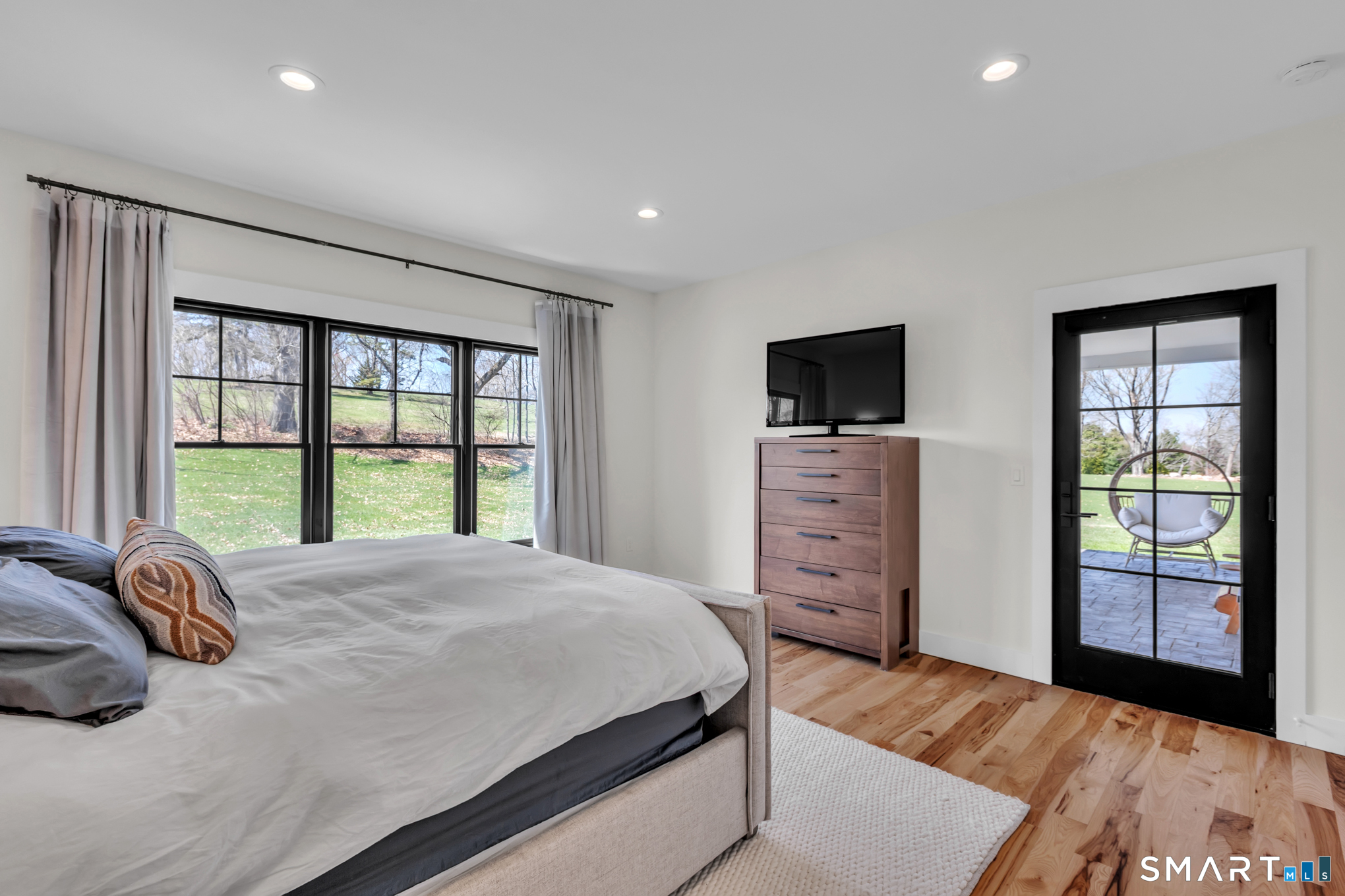 201 Mountain Street Ellington CT 06029