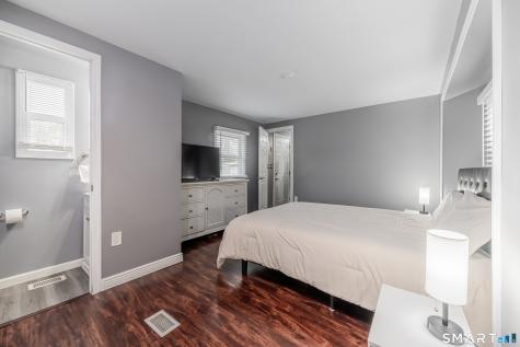 230 Main Street Wallingford CT 06492