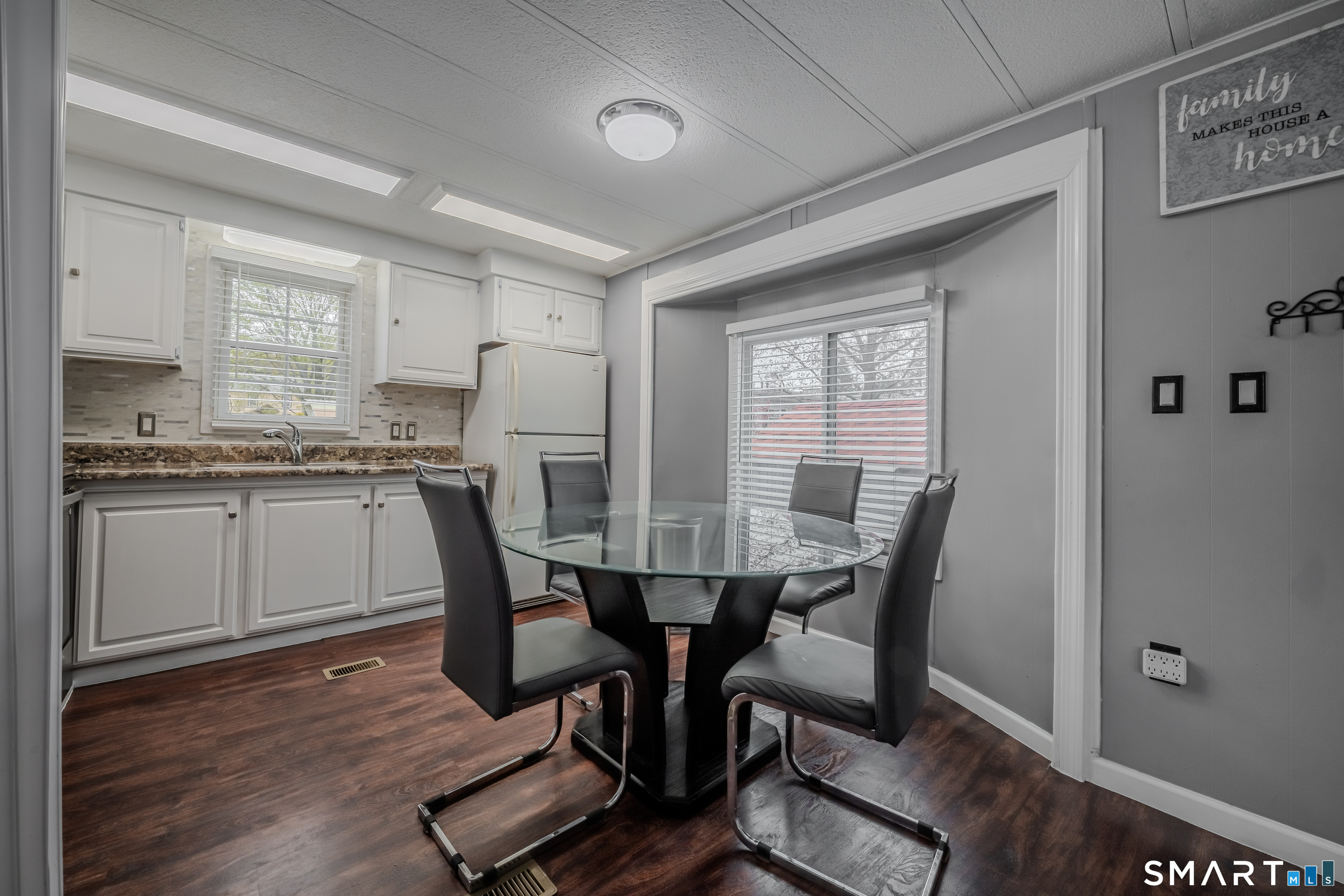 230 Main Street Wallingford CT 06492