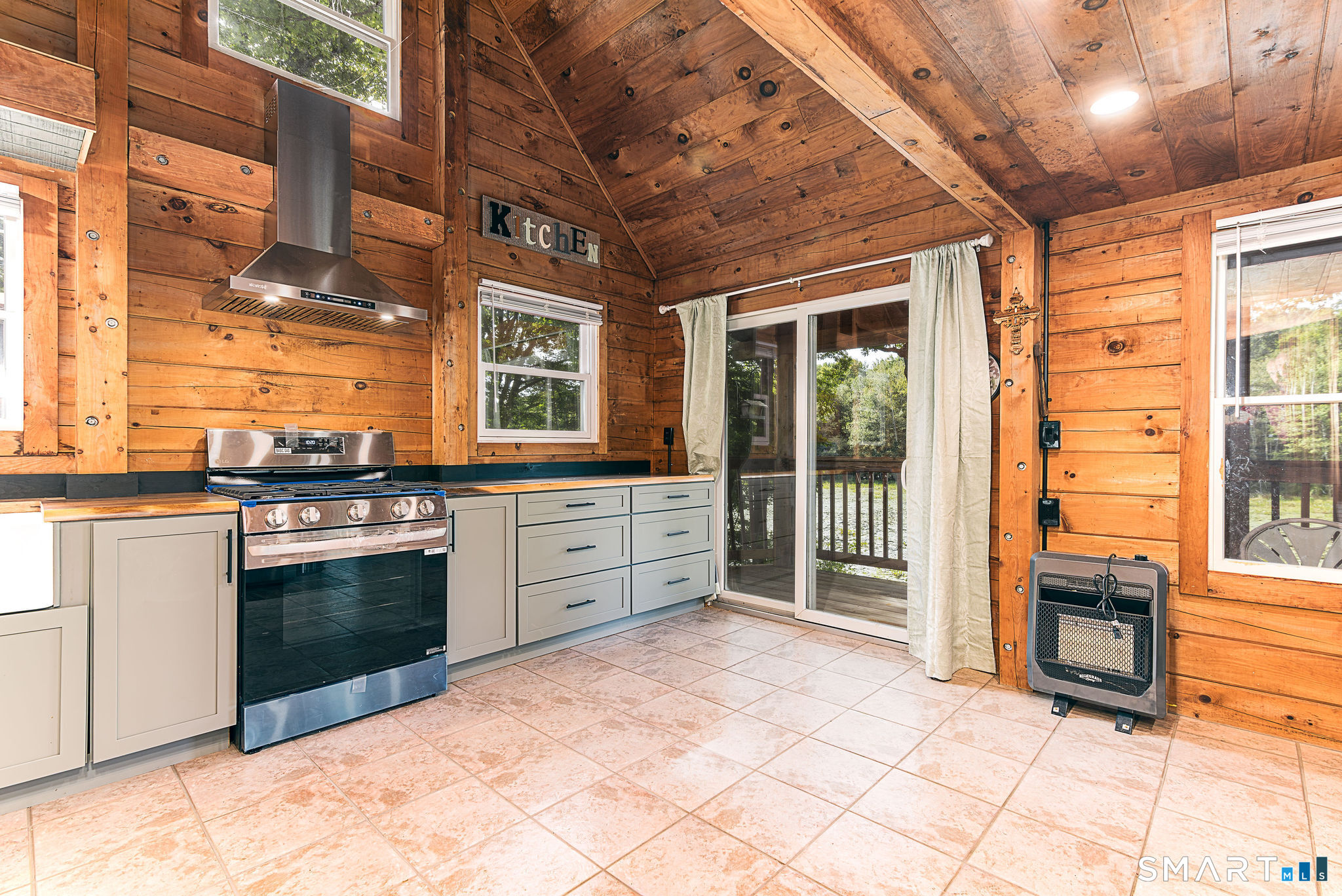 157 Paradise Drive Brooklyn CT 06234