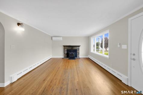 21 Spier Avenue Enfield CT 06082