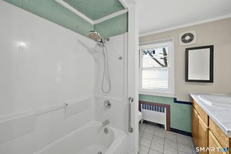 21 Spier Avenue Enfield CT 06082