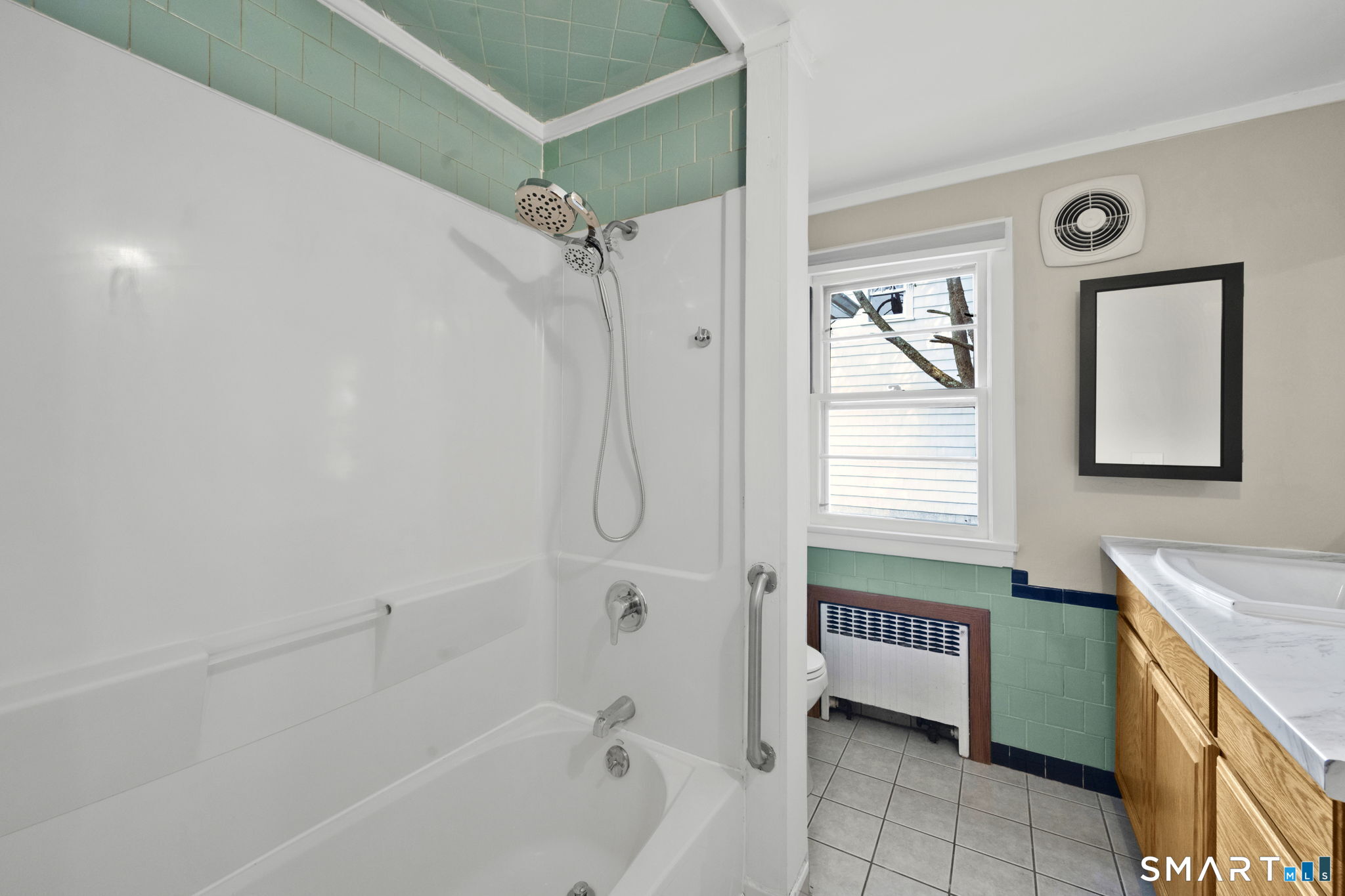 21 Spier Avenue Enfield CT 06082