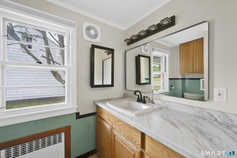 21 Spier Avenue Enfield CT 06082