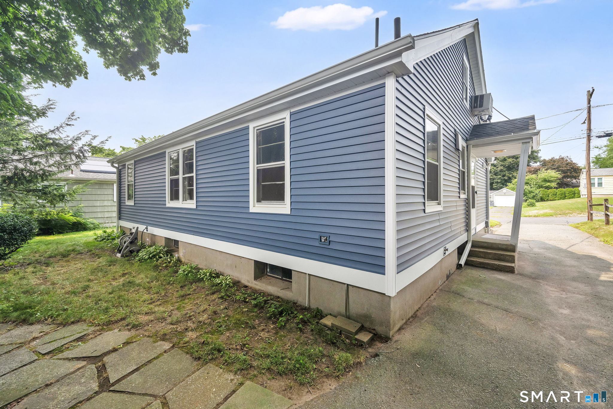21 Spier Avenue Enfield CT 06082