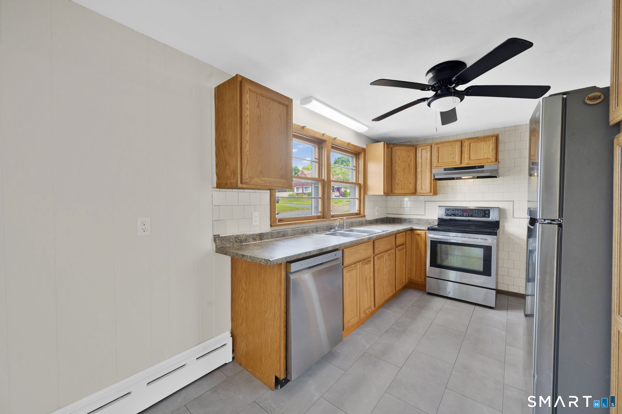 21 Spier Avenue Enfield CT 06082