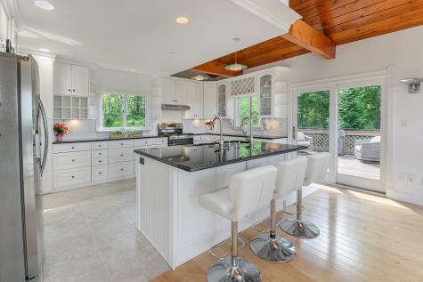 10 Hillcrest Court Ridgefield CT 06877