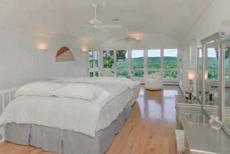 10 Hillcrest Court Ridgefield CT 06877