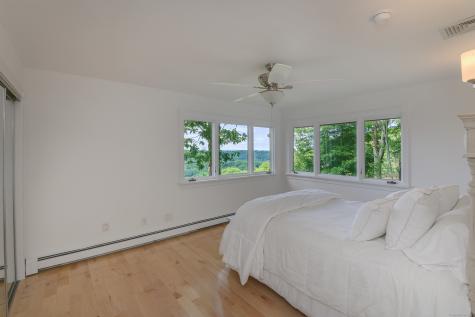 10 Hillcrest Court Ridgefield CT 06877