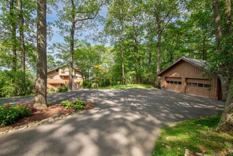 10 Hillcrest Court Ridgefield CT 06877