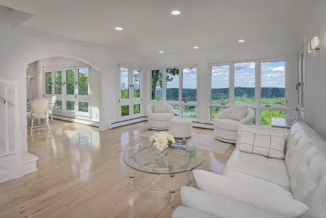 10 Hillcrest Court Ridgefield CT 06877