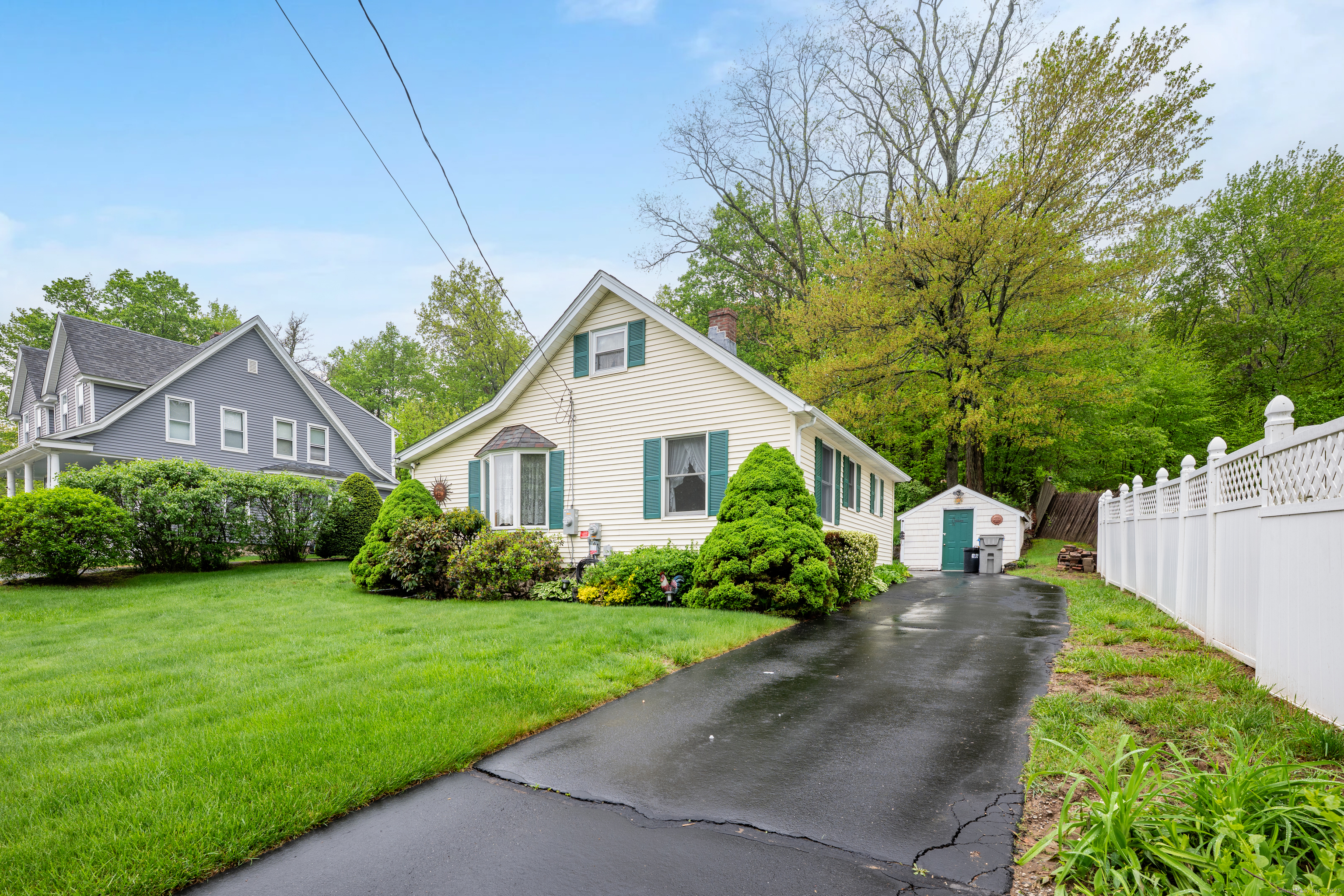 39 Smith Street Bristol CT 06010