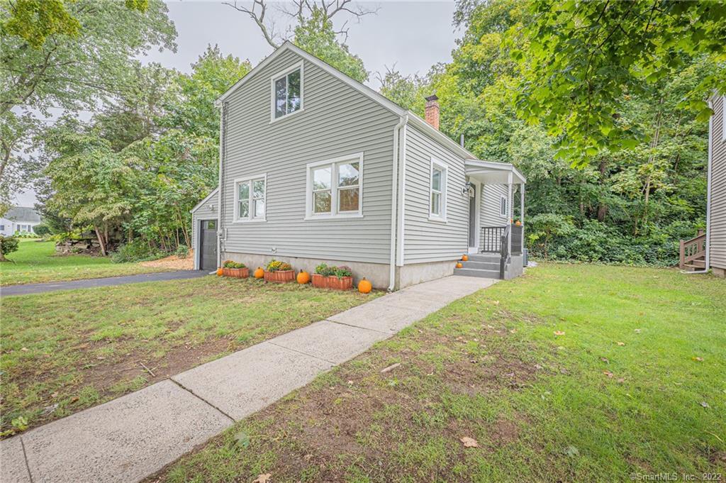 33 Alameda Place Bridgeport CT 06610