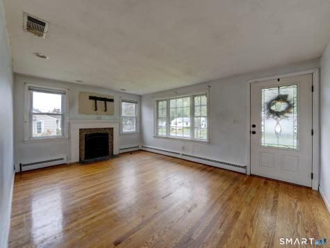 10 Meadowlark Road Enfield CT 06082