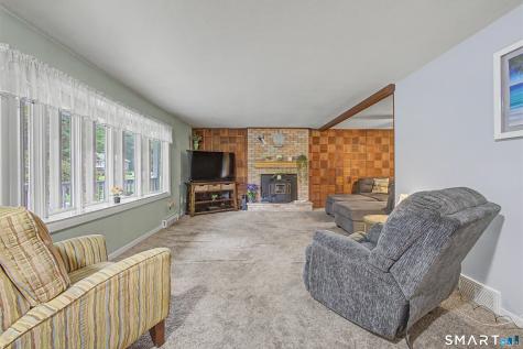 33 Bonnette Avenue Thompson CT 06277
