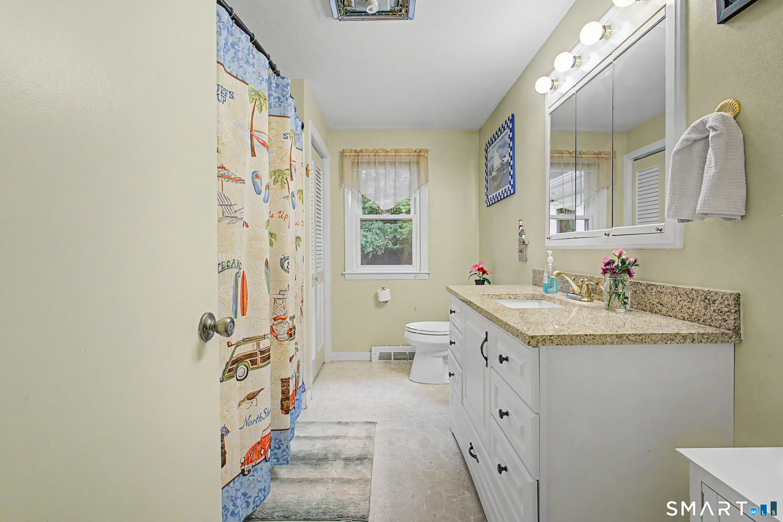 33 Bonnette Avenue Thompson CT 06277