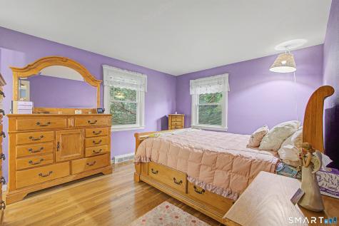 33 Bonnette Avenue Thompson CT 06277