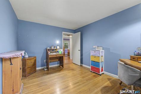33 Bonnette Avenue Thompson CT 06277
