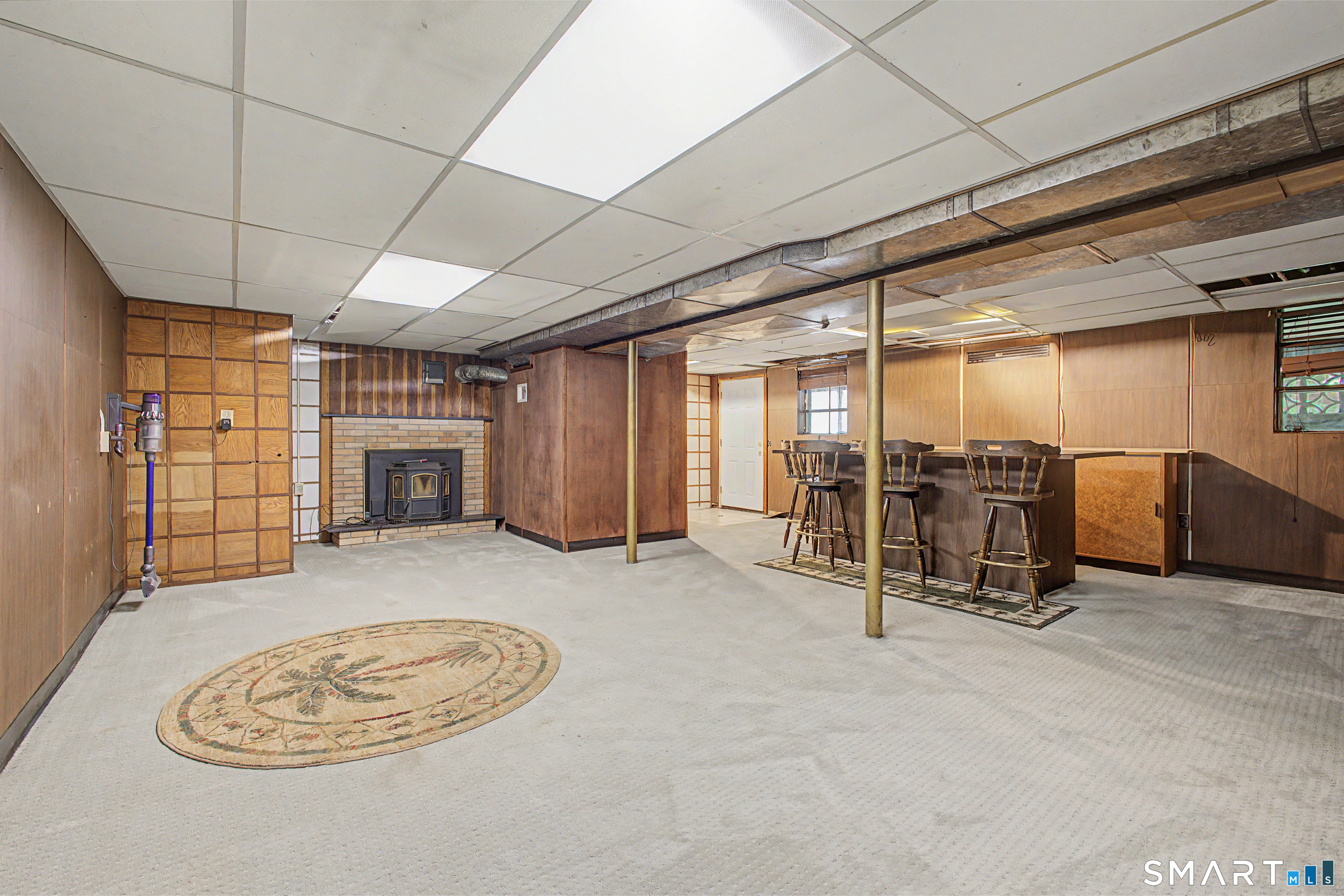 33 Bonnette Avenue Thompson CT 06277