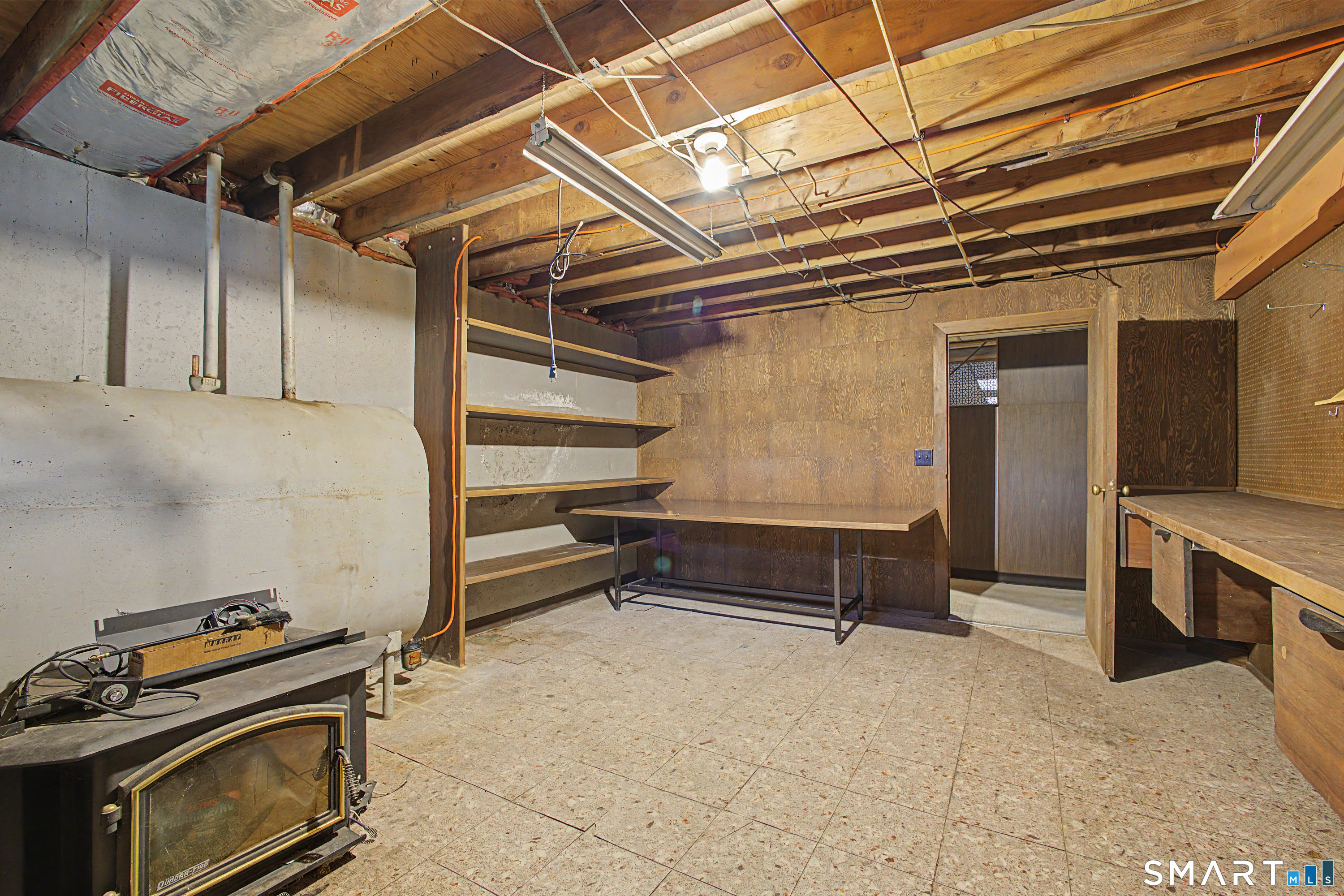 33 Bonnette Avenue Thompson CT 06277
