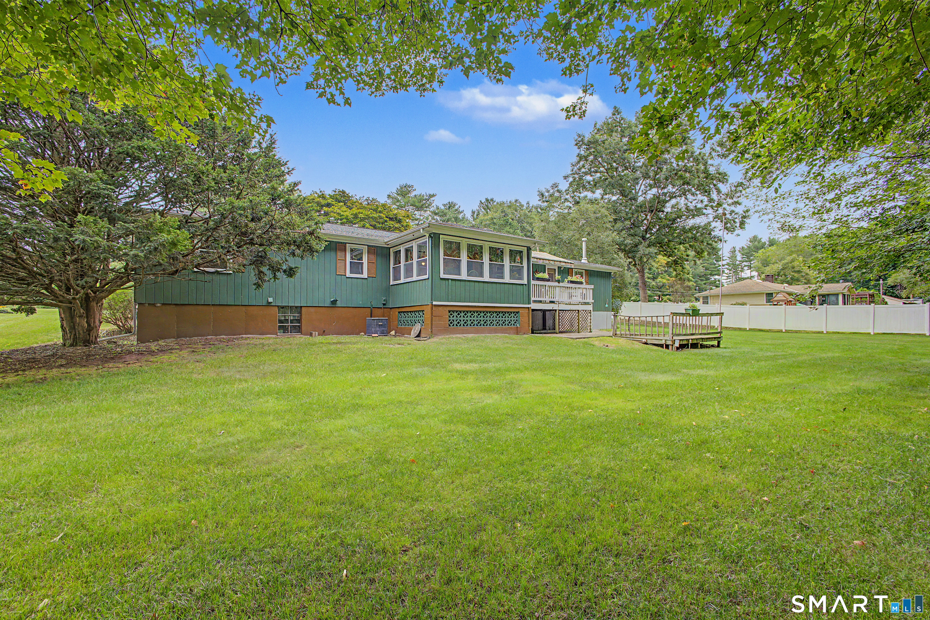 33 Bonnette Avenue Thompson CT 06277