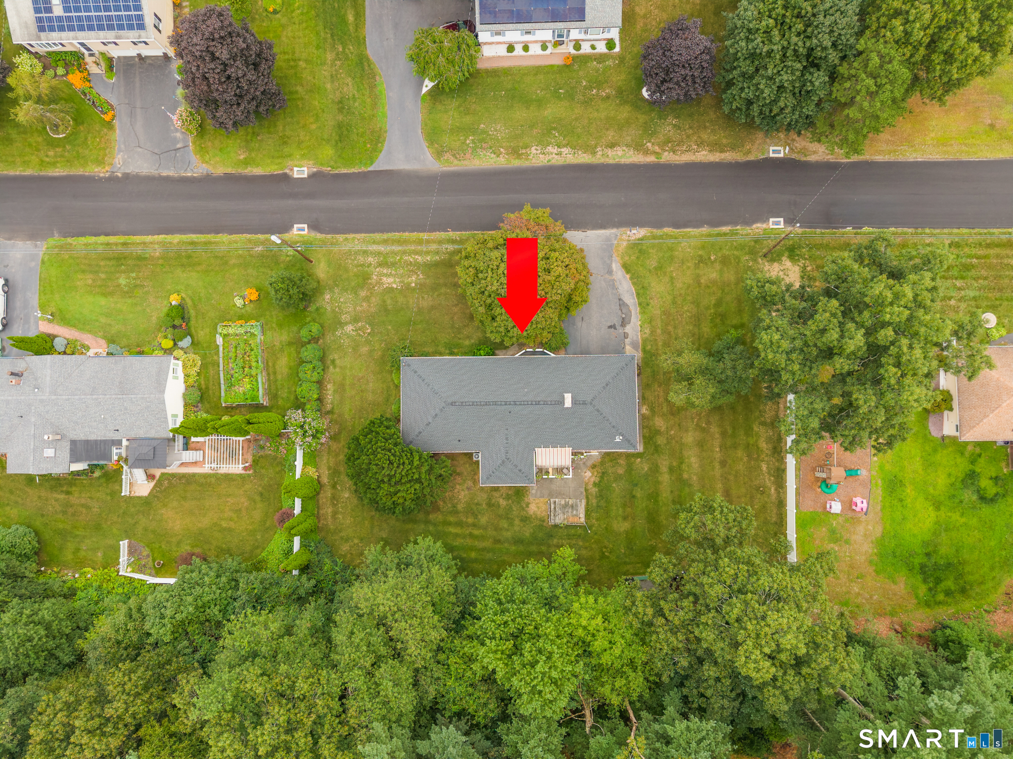 33 Bonnette Avenue Thompson CT 06277