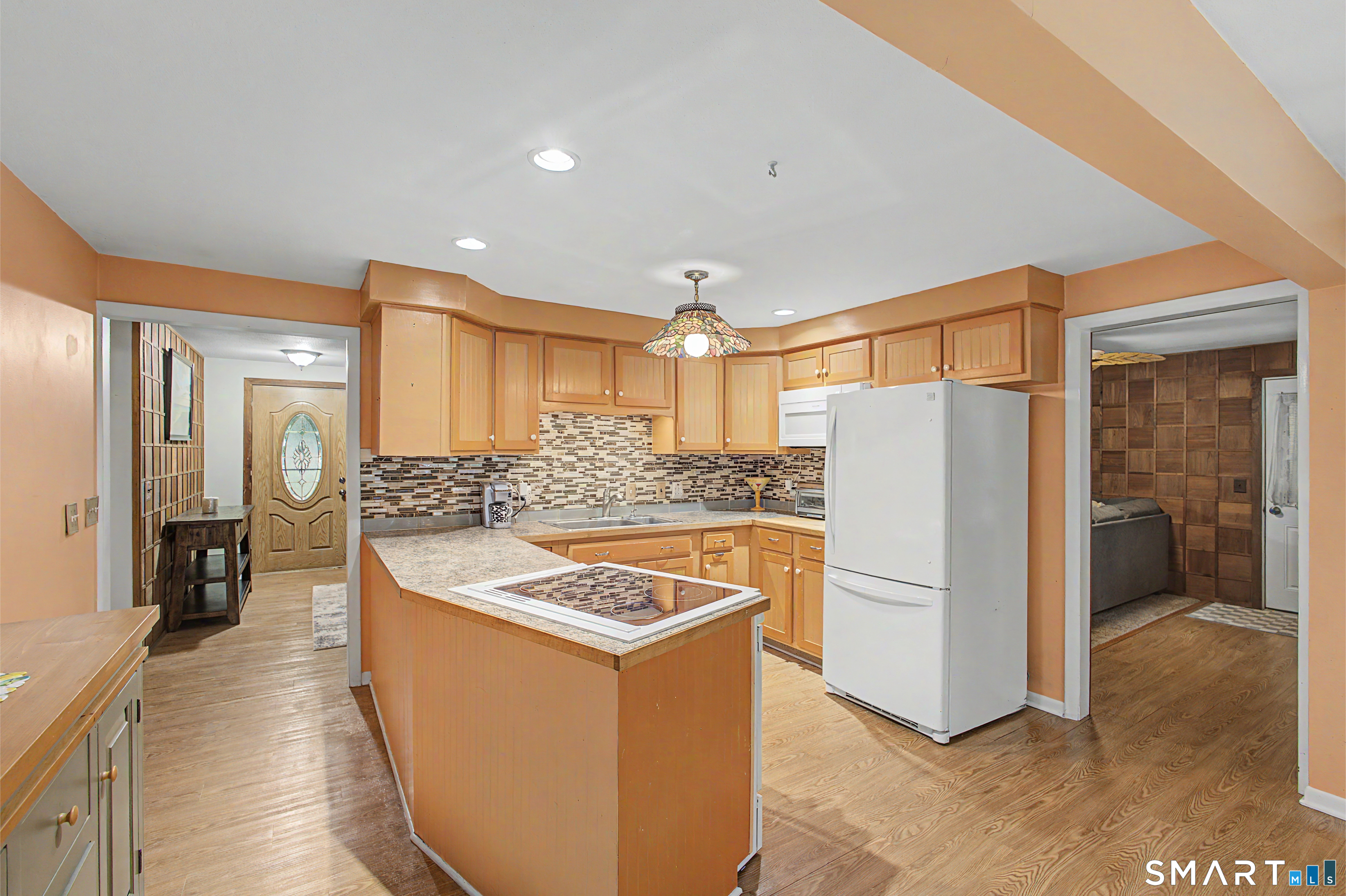 33 Bonnette Avenue Thompson CT 06277