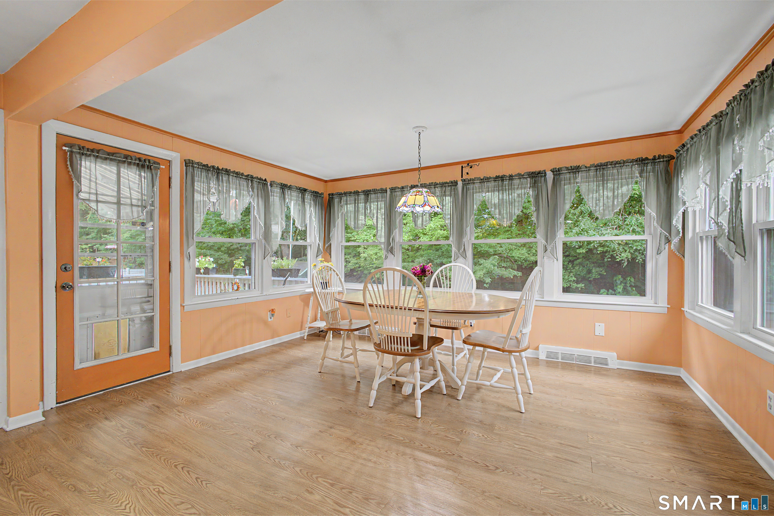 33 Bonnette Avenue Thompson CT 06277