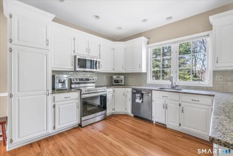 111 Stones Throw Trumbull CT 06611