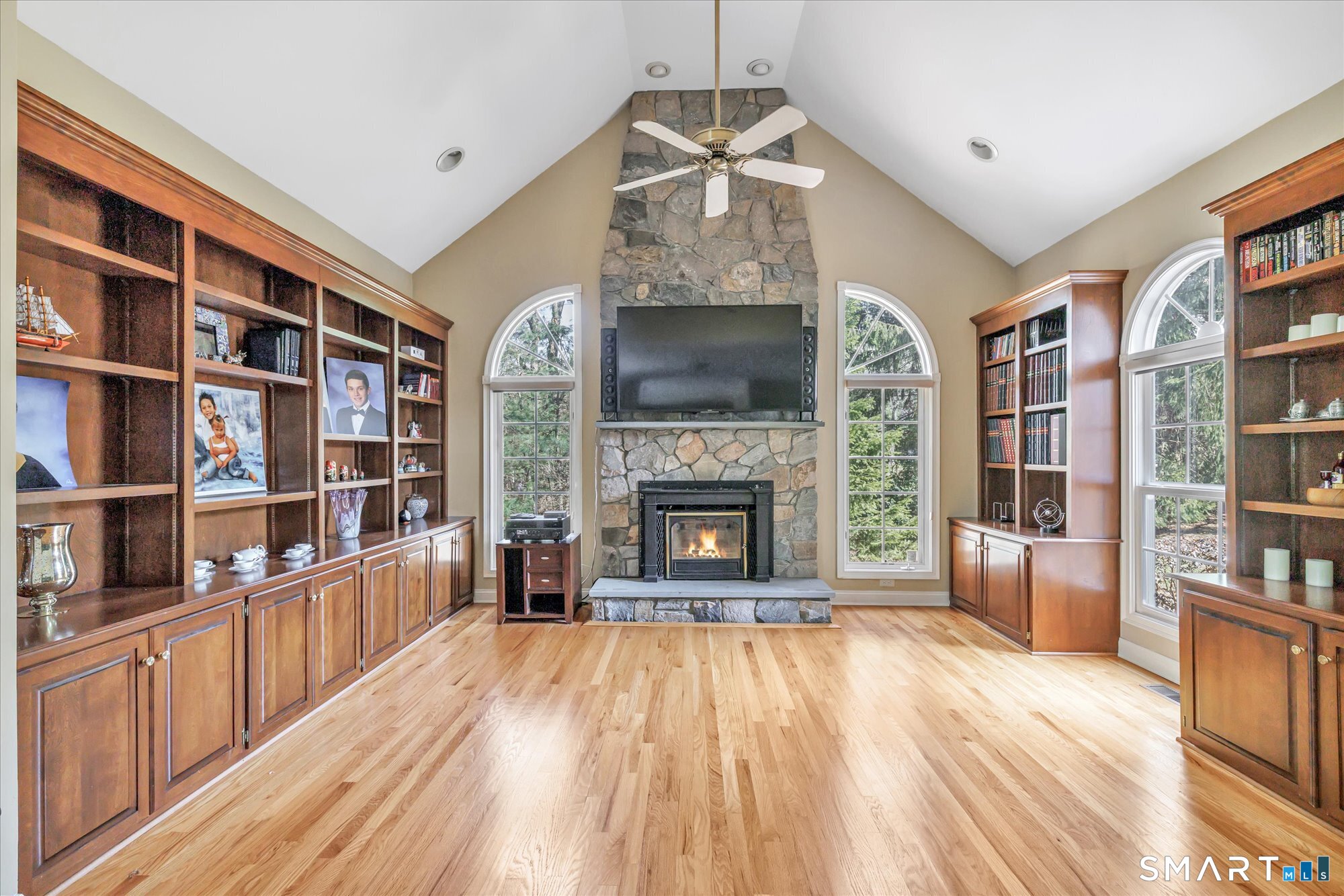 111 Stones Throw Trumbull CT 06611