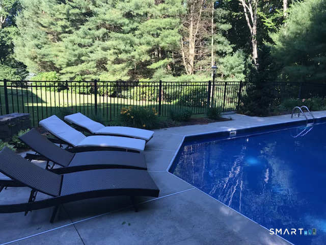 111 Stones Throw Trumbull CT 06611