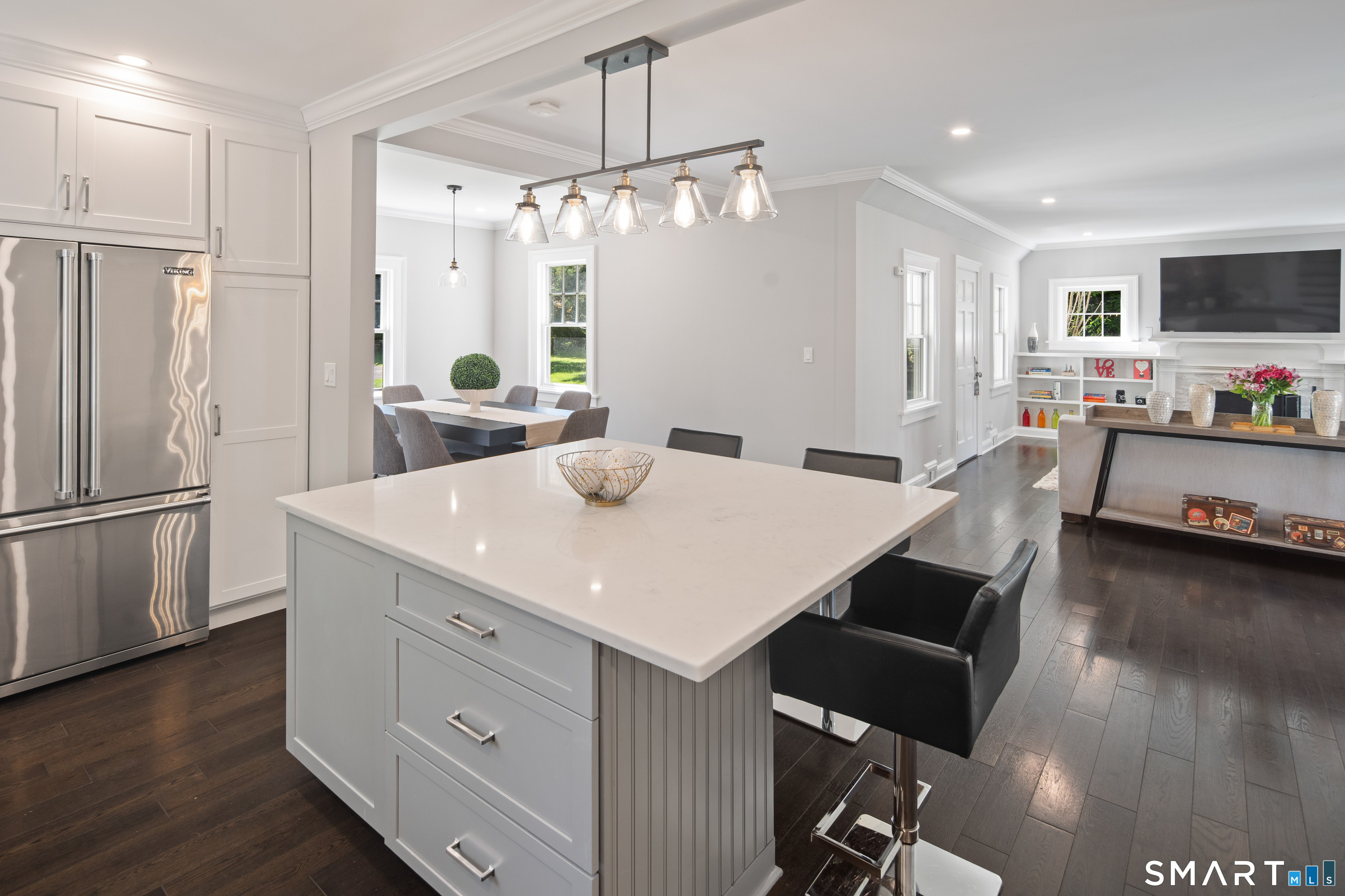 327 Jelliff Mill Road New Canaan CT 06840
