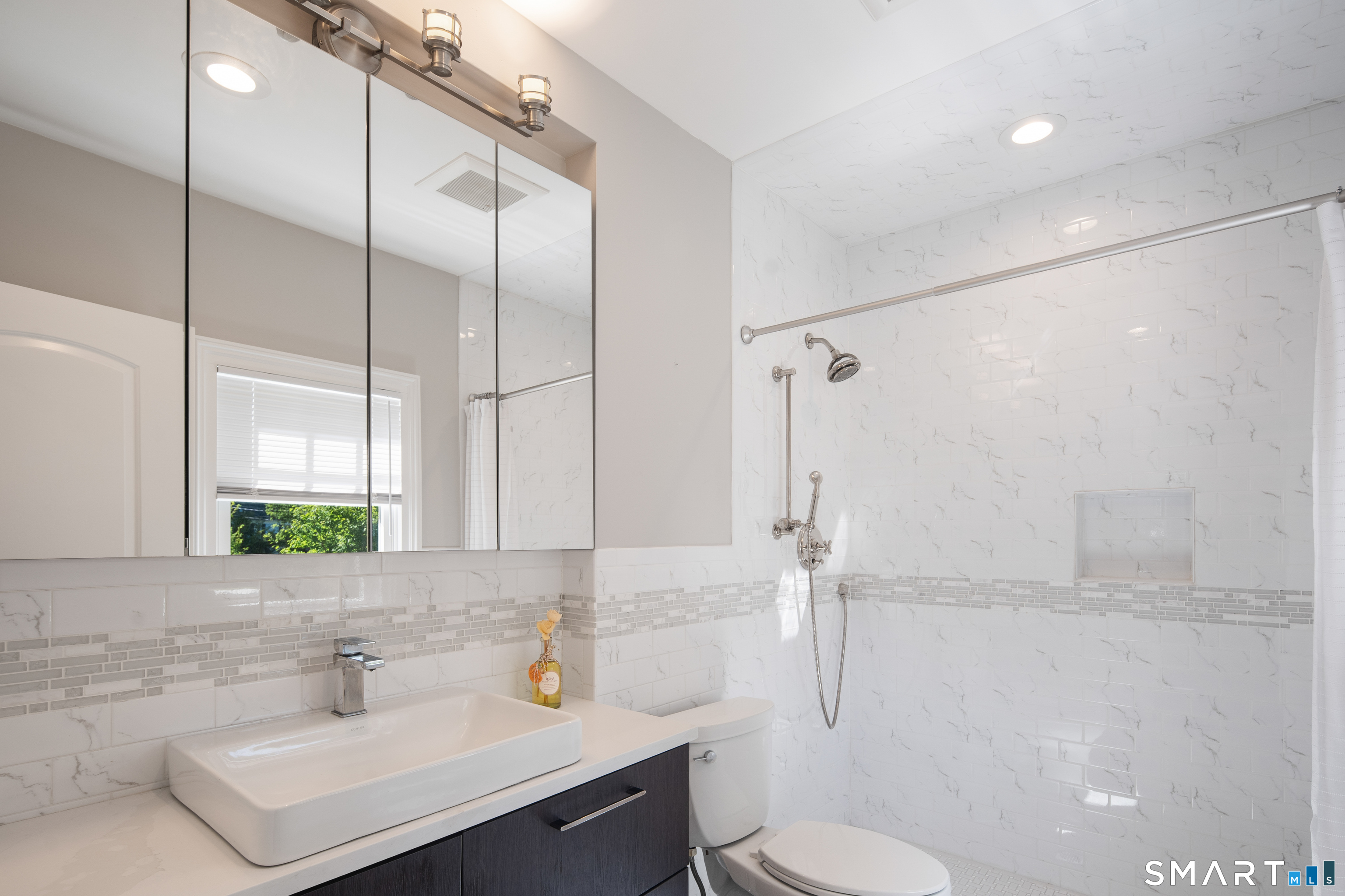 327 Jelliff Mill Road New Canaan CT 06840