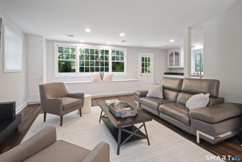 327 Jelliff Mill Road New Canaan CT 06840