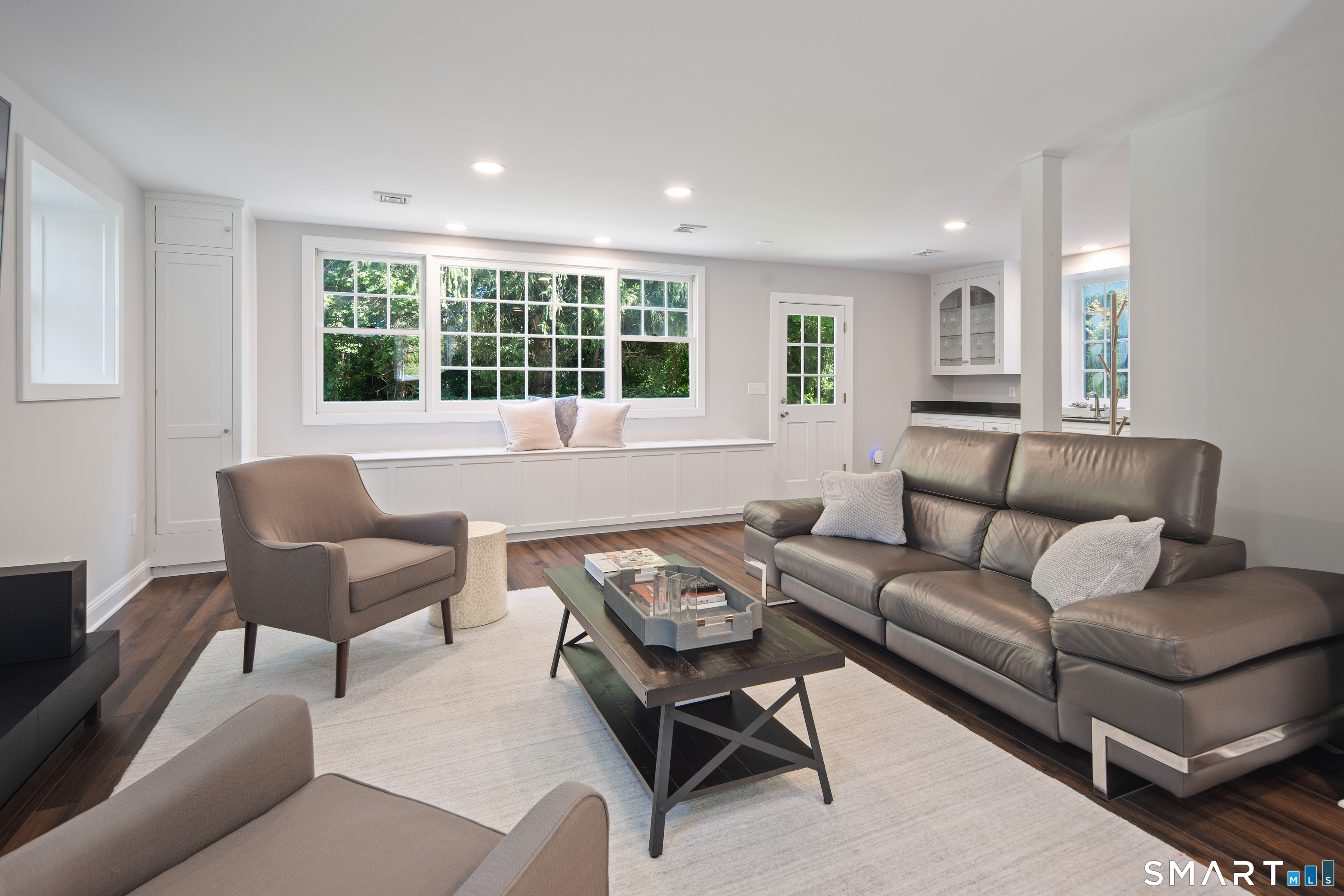 327 Jelliff Mill Road New Canaan CT 06840