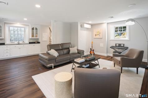 327 Jelliff Mill Road New Canaan CT 06840