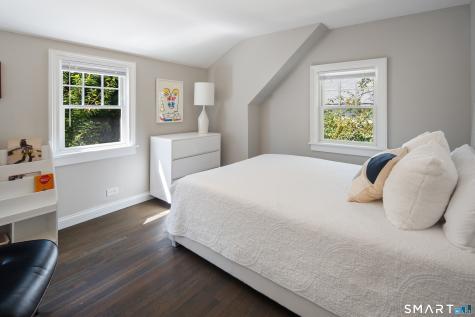 327 Jelliff Mill Road New Canaan CT 06840