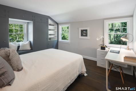 327 Jelliff Mill Road New Canaan CT 06840