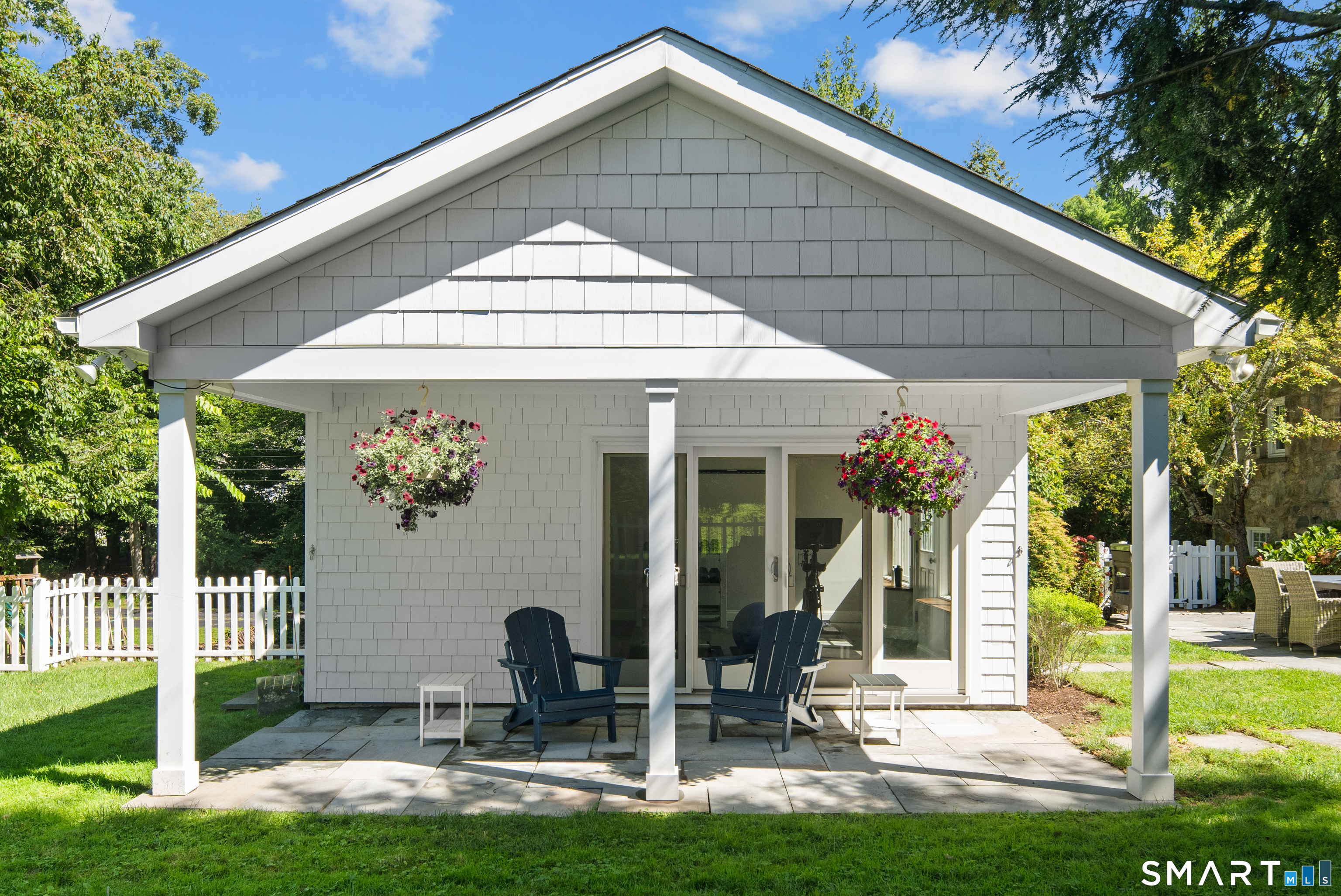 327 Jelliff Mill Road New Canaan CT 06840
