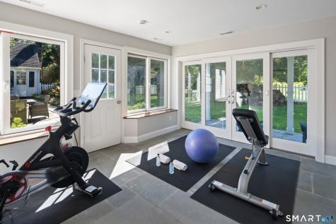 327 Jelliff Mill Road New Canaan CT 06840