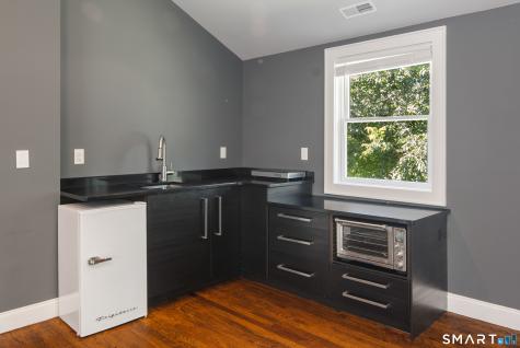 327 Jelliff Mill Road New Canaan CT 06840