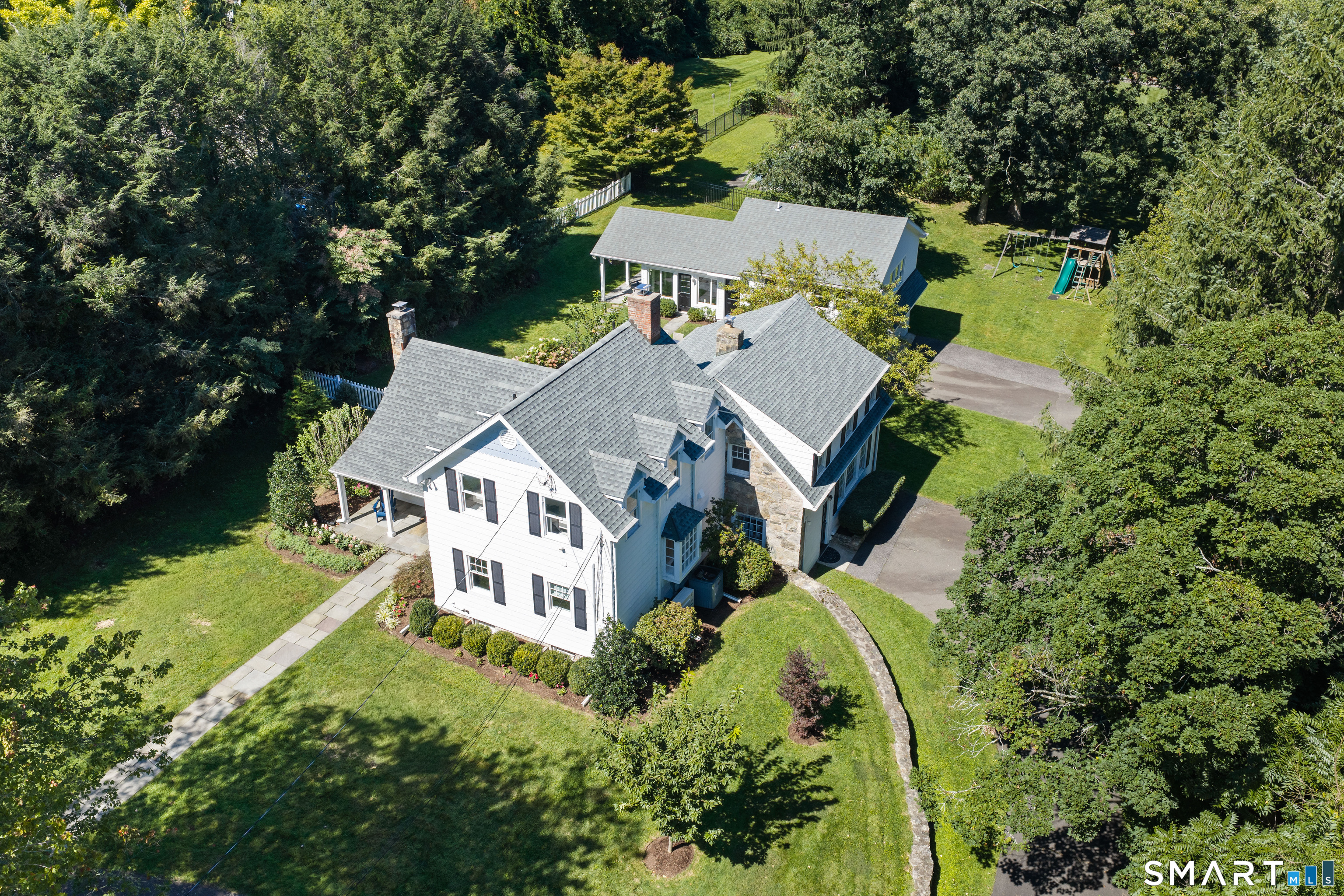 327 Jelliff Mill Road New Canaan CT 06840