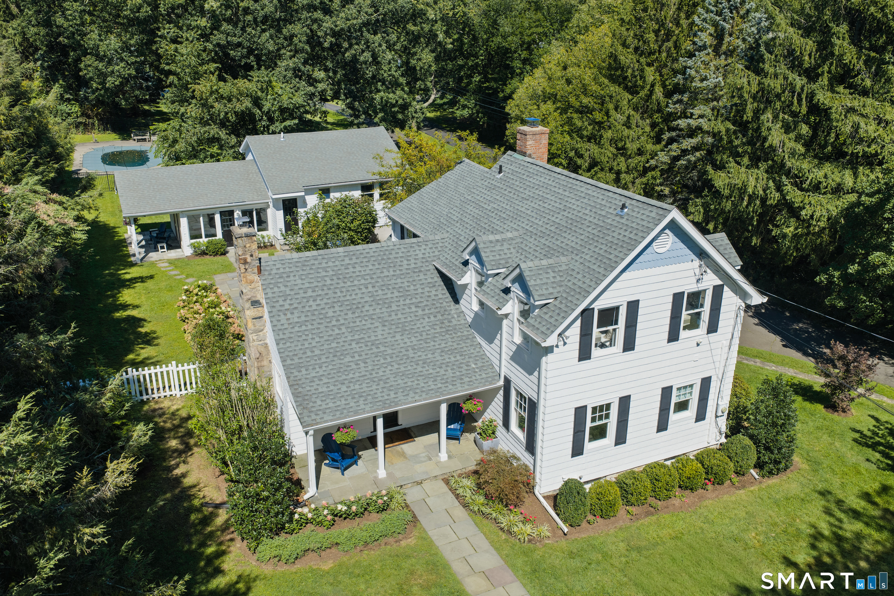 327 Jelliff Mill Road New Canaan CT 06840