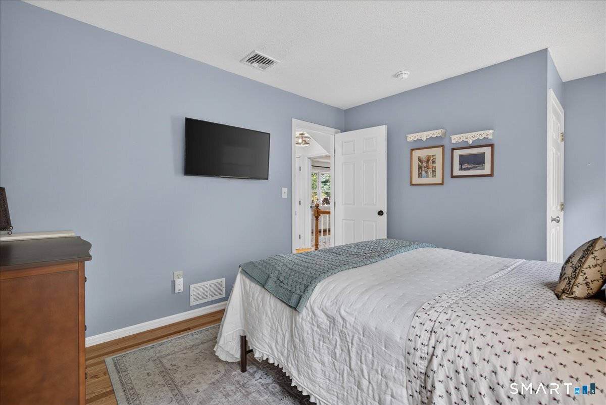 44 Coventry Way Guilford CT 06437
