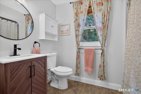 44 Coventry Way Guilford CT 06437