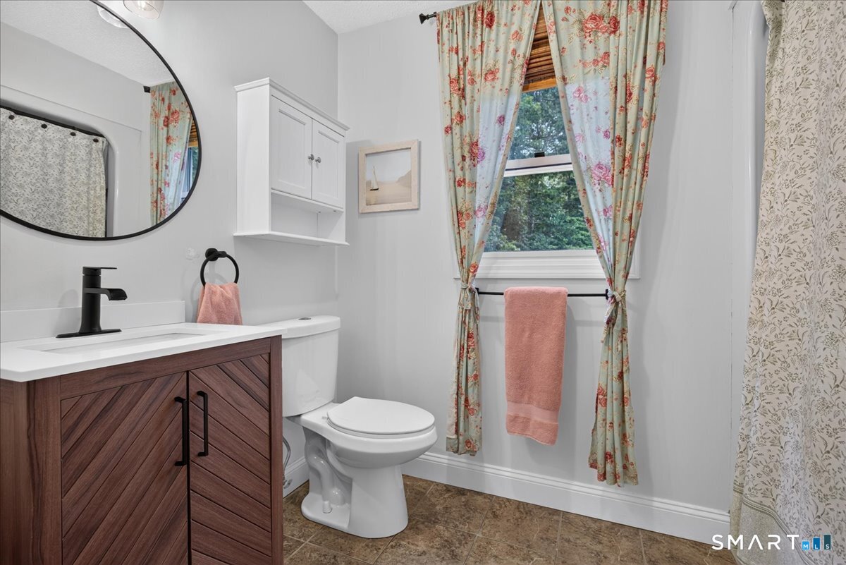 44 Coventry Way Guilford CT 06437