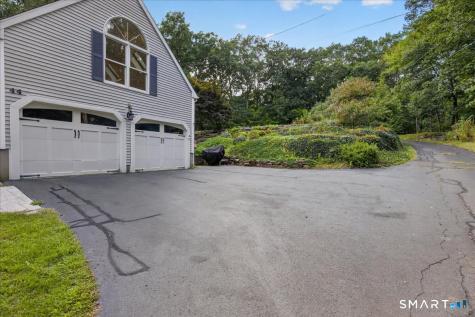 44 Coventry Way Guilford CT 06437