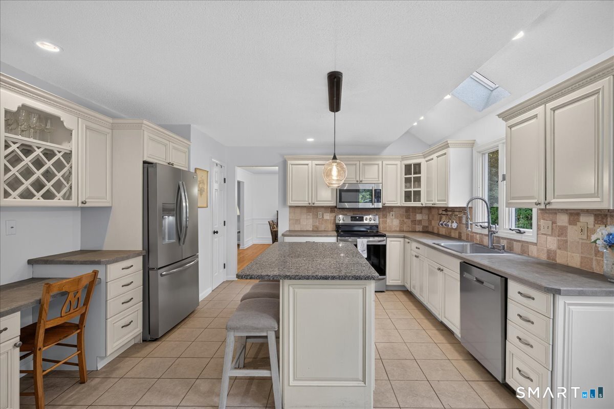 44 Coventry Way Guilford CT 06437